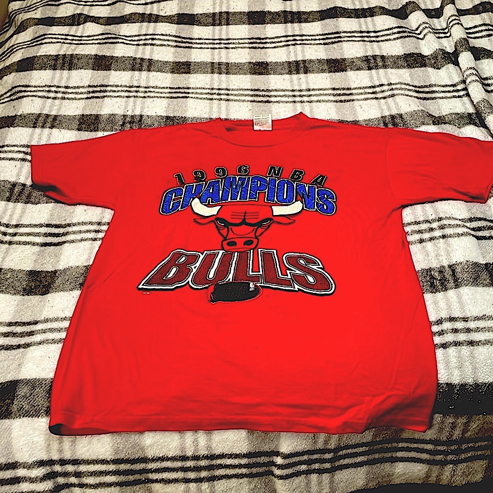 Selling *RARE* bulls NBA finals championship t shirt